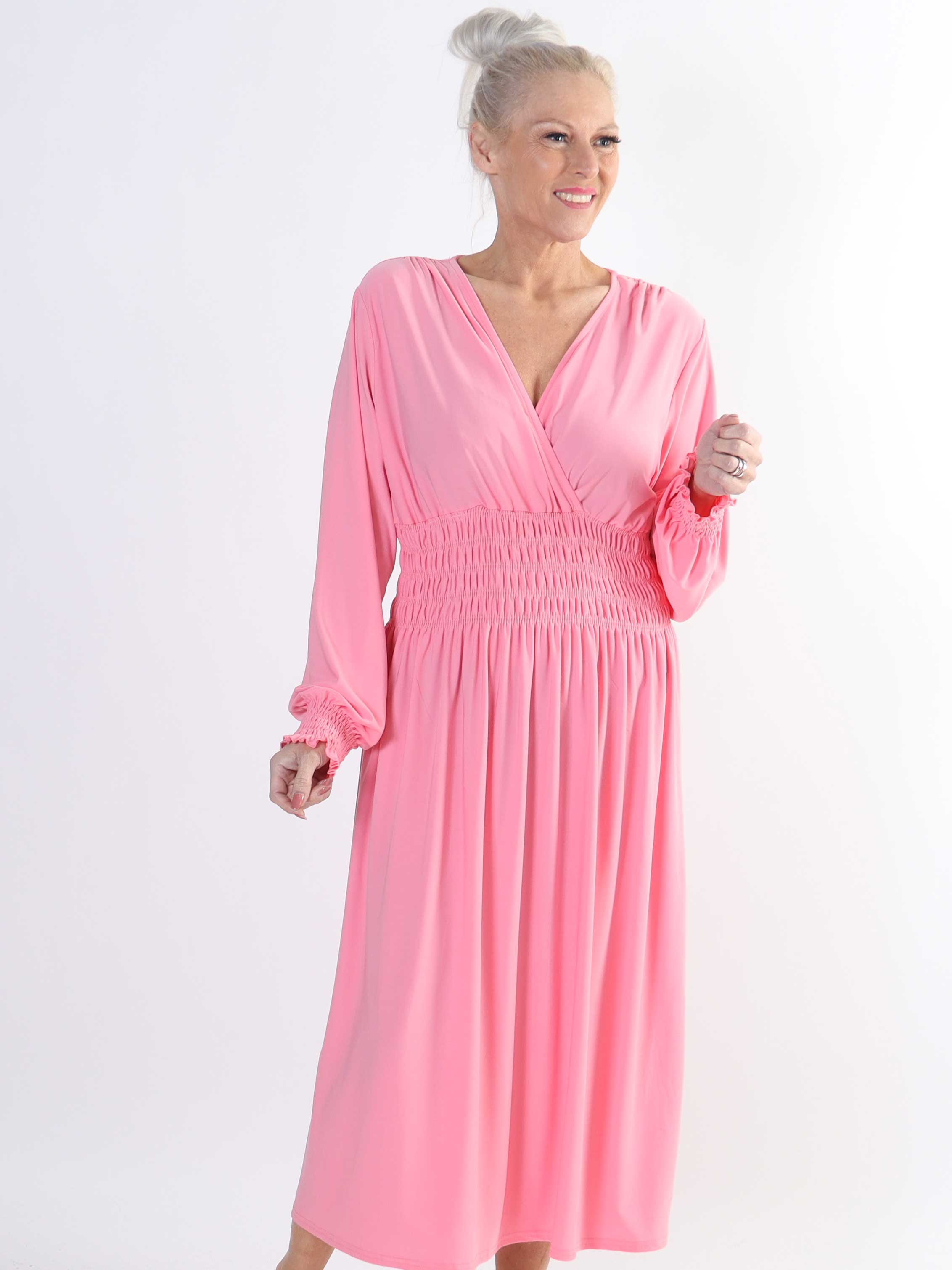 Pams Plain Midi L/S - Elastisk kjole i plus size med smock